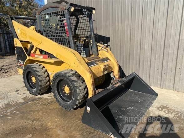 CAT 252 Chargeuse compacte