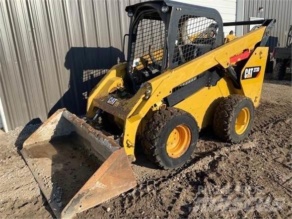 CAT 272D Chargeuse compacte