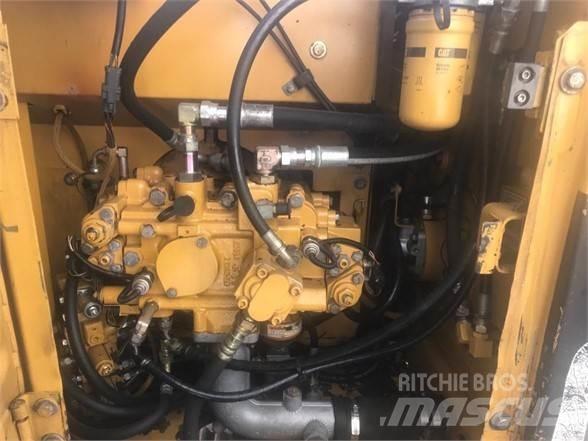 CAT 312CL Pelle sur chenilles