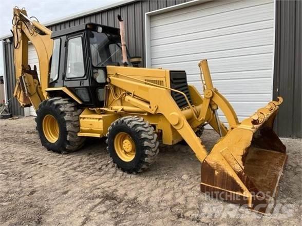 CAT 446B Tractopelle