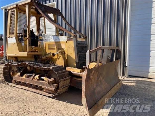 CAT D3C Bouteurs sur chenilles