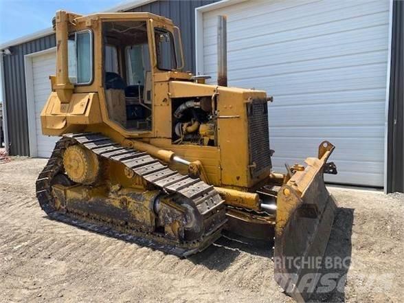 CAT D4H Bouteurs sur chenilles