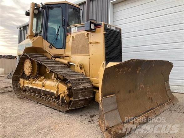 CAT D5M Bouteurs sur chenilles