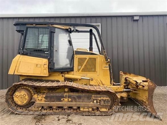 CAT D6K Bouteurs sur chenilles