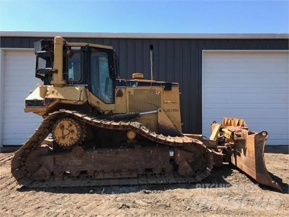 CAT D6M LGP Bouteurs sur chenilles