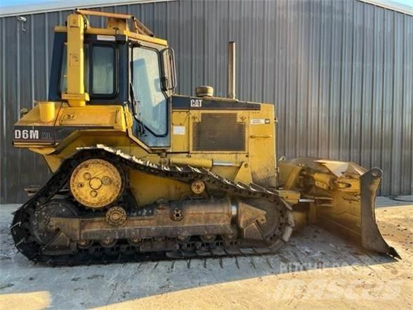 CAT D6M XL Bouteurs sur chenilles