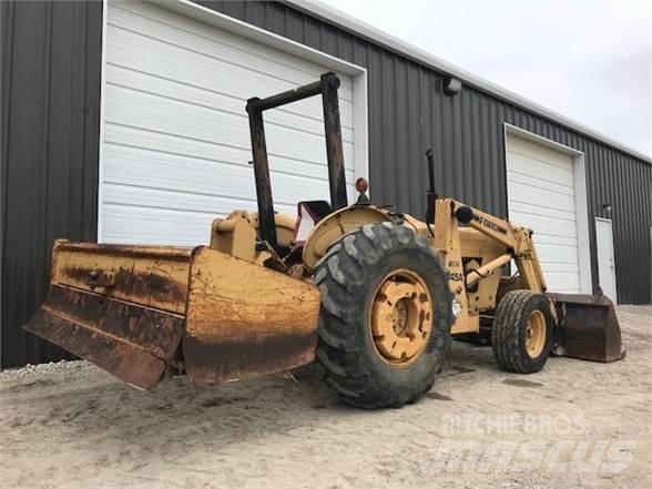 Ford 445A Chargeuse sur pneus