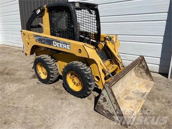 John Deere 317 Chargeuse compacte