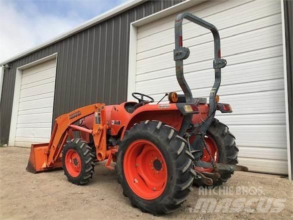 Kubota L3200 Tracteur