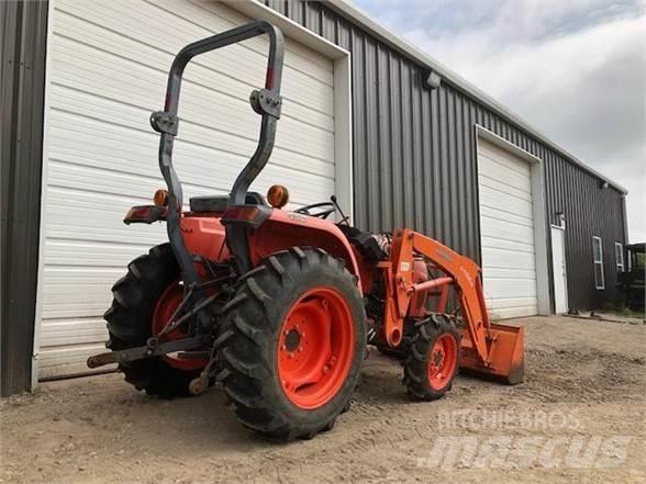 Kubota L3200 Tracteur