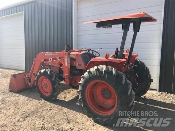 Kubota M4700 Tracteur