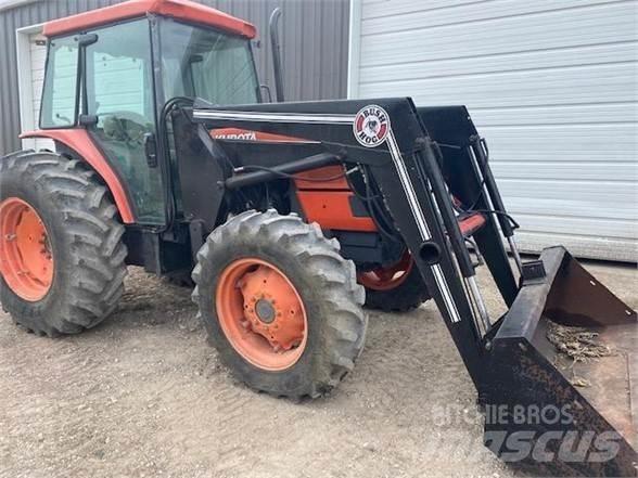 Kubota M9000 Tracteur