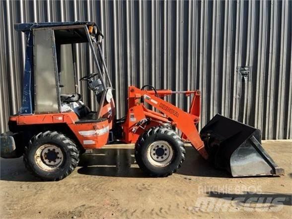 Kubota R420 Chargeuse sur pneus
