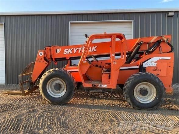 SkyTrak 6042 Chariot télescopique