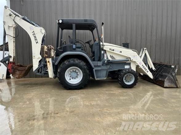 Terex TLB840R Tractopelle