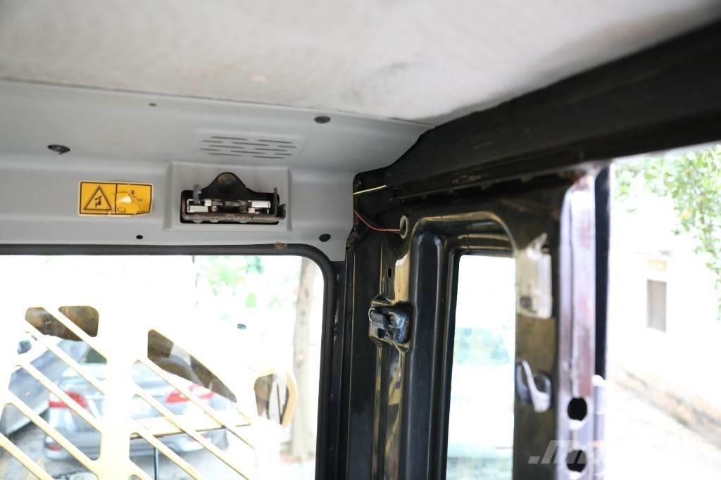 CAT 307 D Pelle sur chenilles