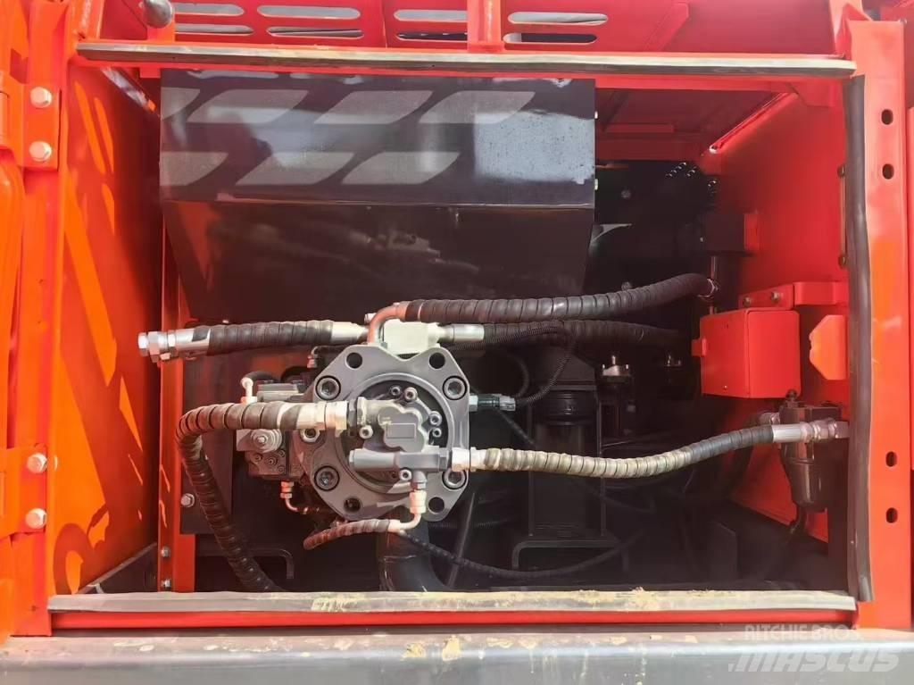 Doosan DX 225 LC Pelle sur chenilles