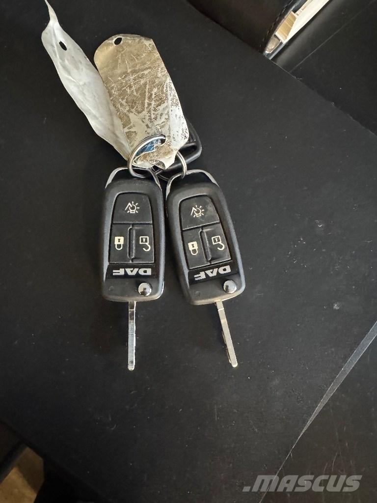 DAF CF 370 Camion porte engin