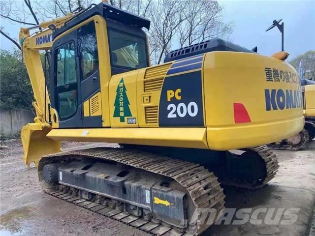 Komatsu PC 200 Pelle sur chenilles