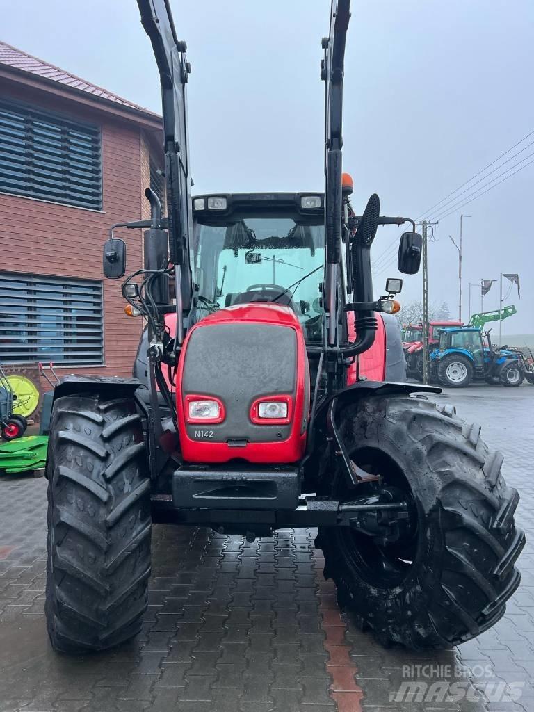 Valtra N 142 Tracteur