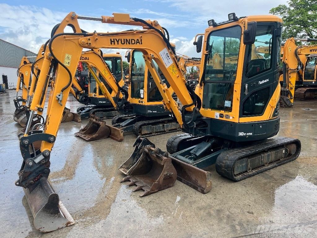 Hyundai R30 Z-9AK Mini pelle < 7t