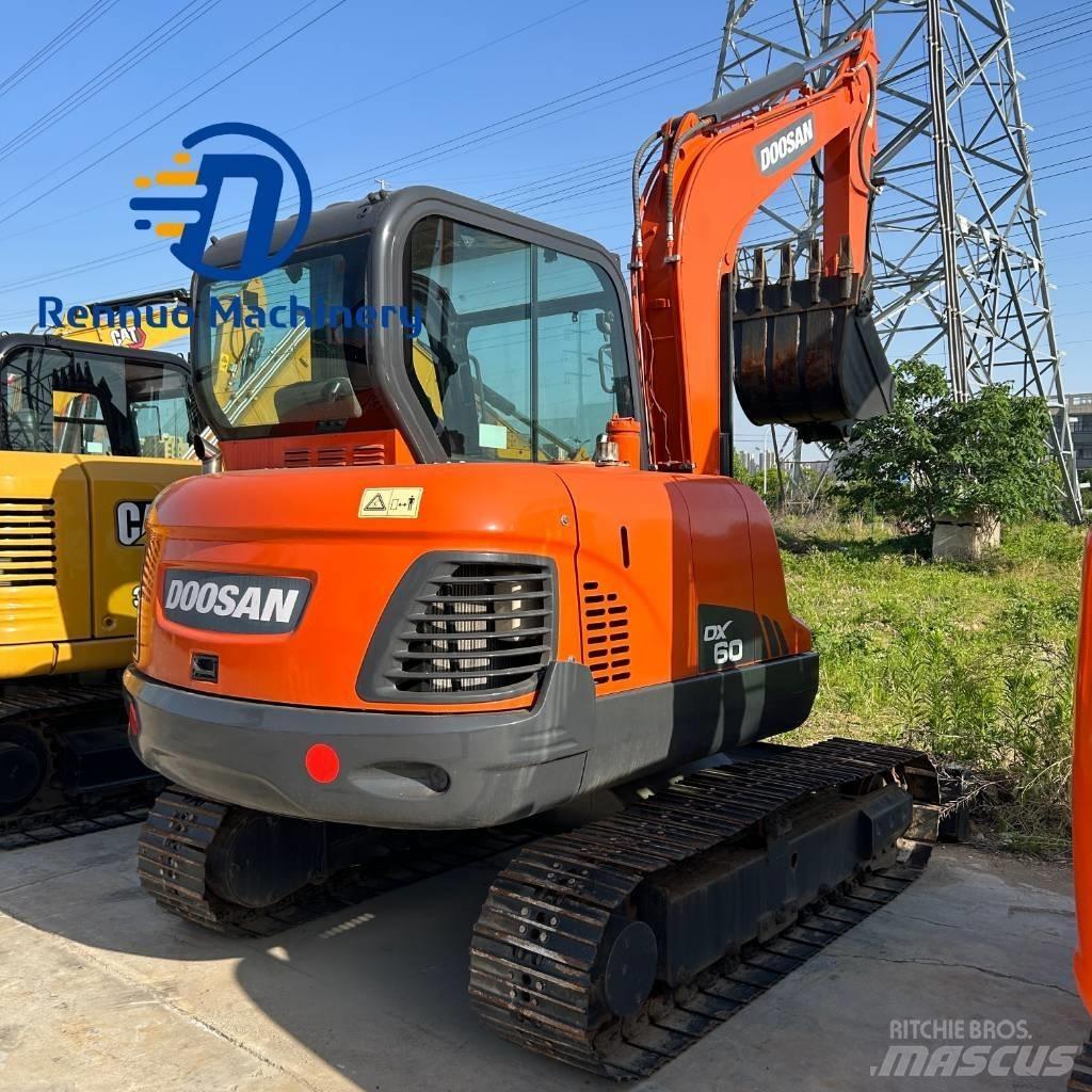 Doosan DX 60 Pelle sur chenilles