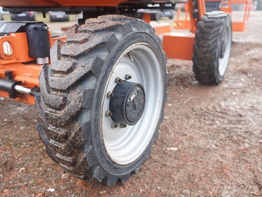 JLG 340 AJ Nacelles articulées
