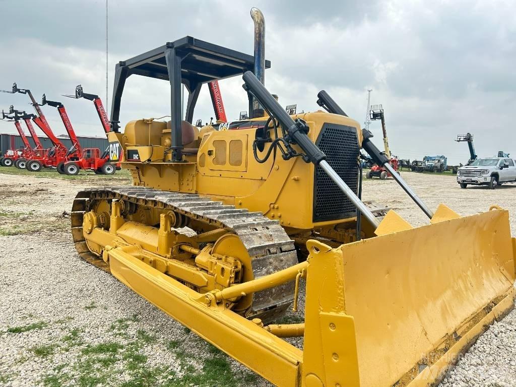 CAT D 6 C Bouteurs sur chenilles