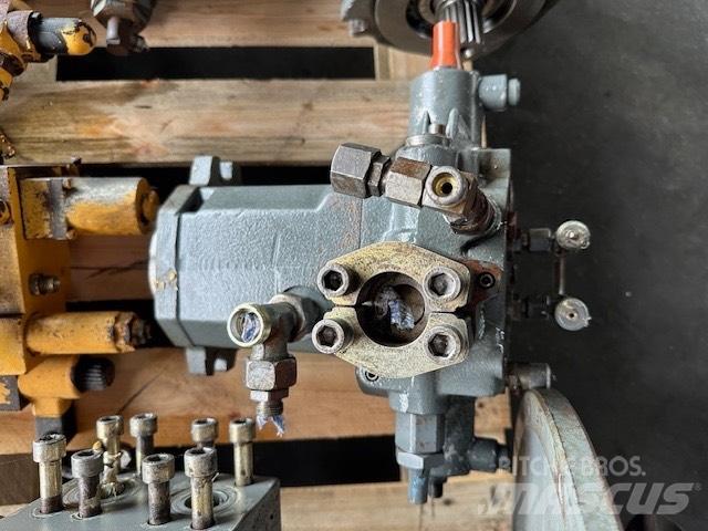 Liebherr HMF 75-02 Hydraulique
