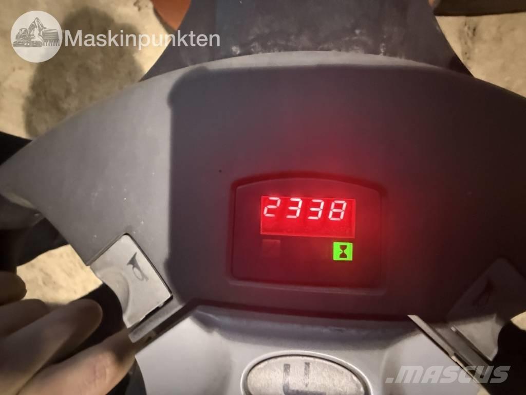 Toyota BT SWE 80 L Chariots élévateurs électriques