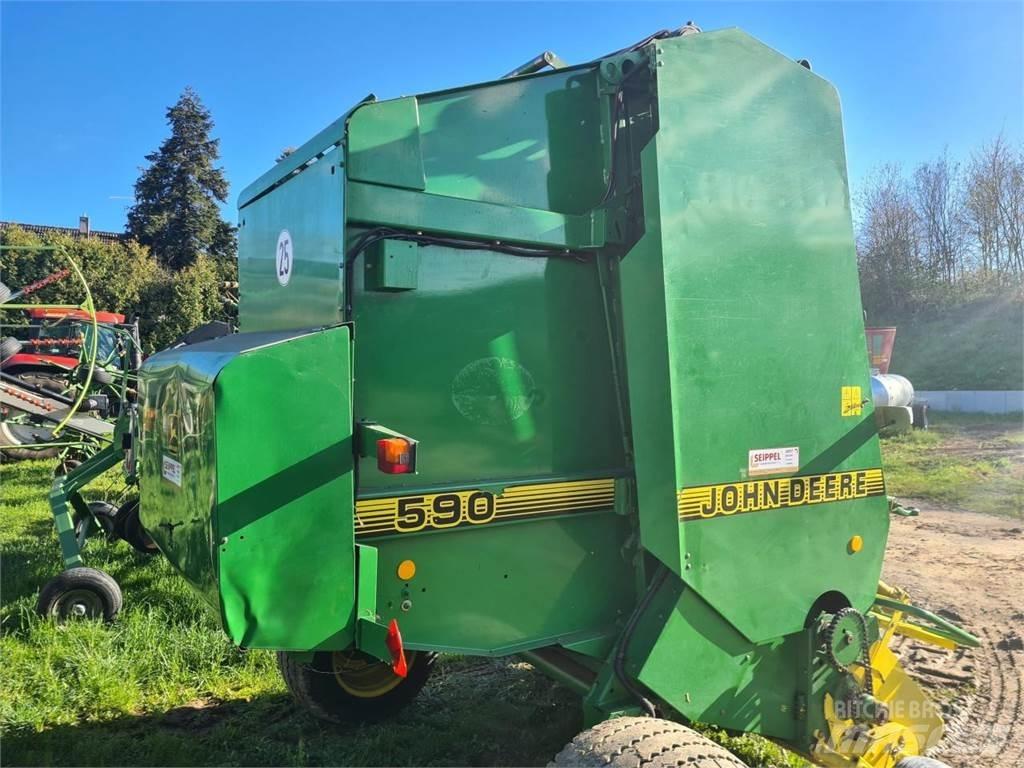 John Deere 590 Presse à balle ronde