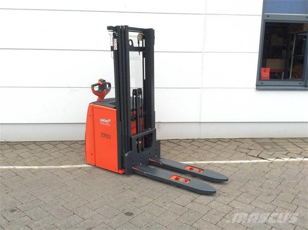 Linde L14 Gerbeur accompagnant