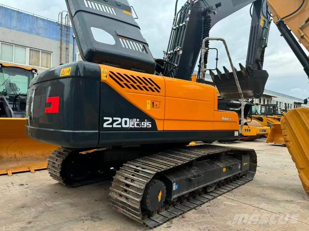 Hyundai R220LC-9S Pelle sur chenilles