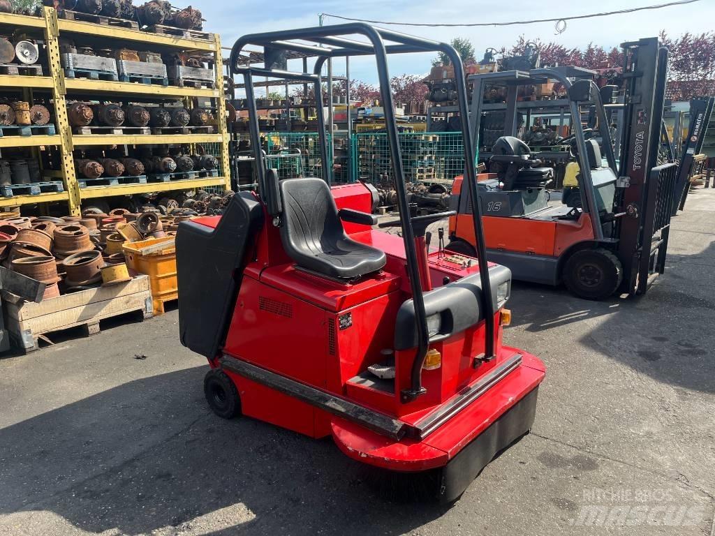 RCM MILLE    V-4075 Balayeuse / Autolaveuse