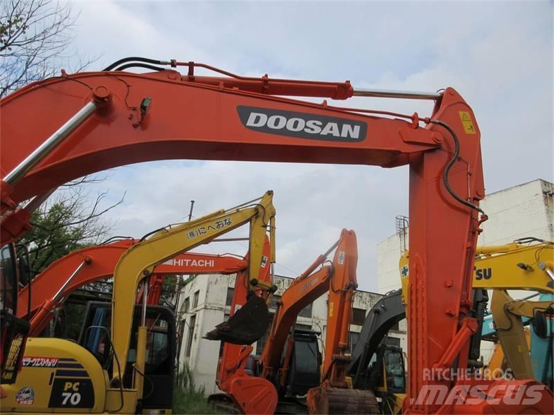 Doosan DX 300 LC Pelle sur chenilles