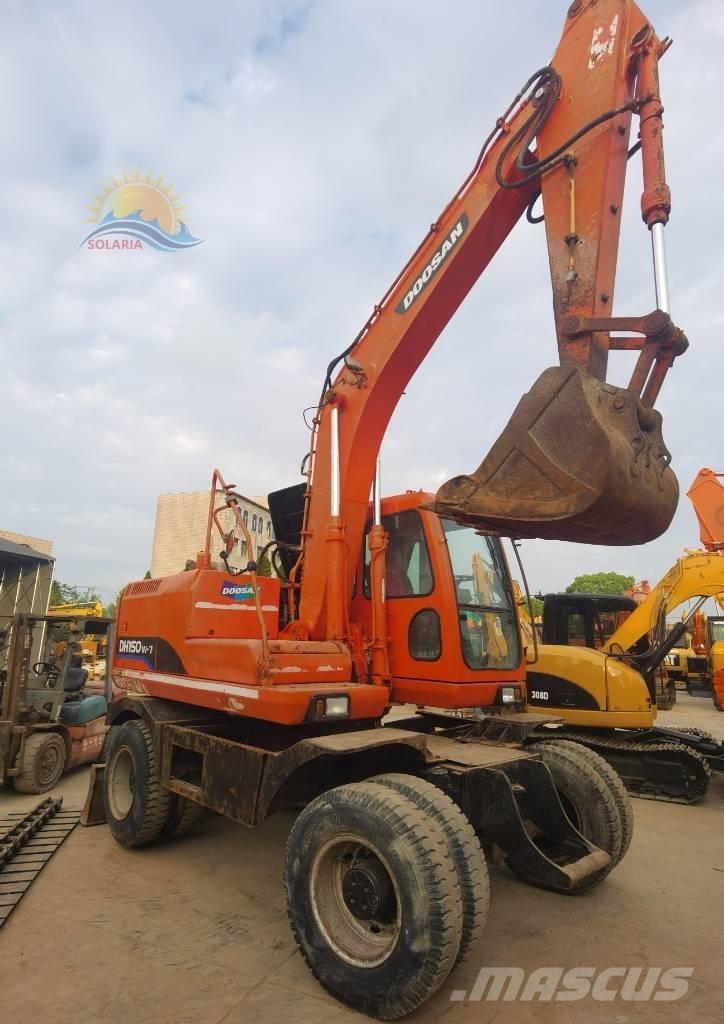 Doosan DH 150W-7 Pelle sur pneus