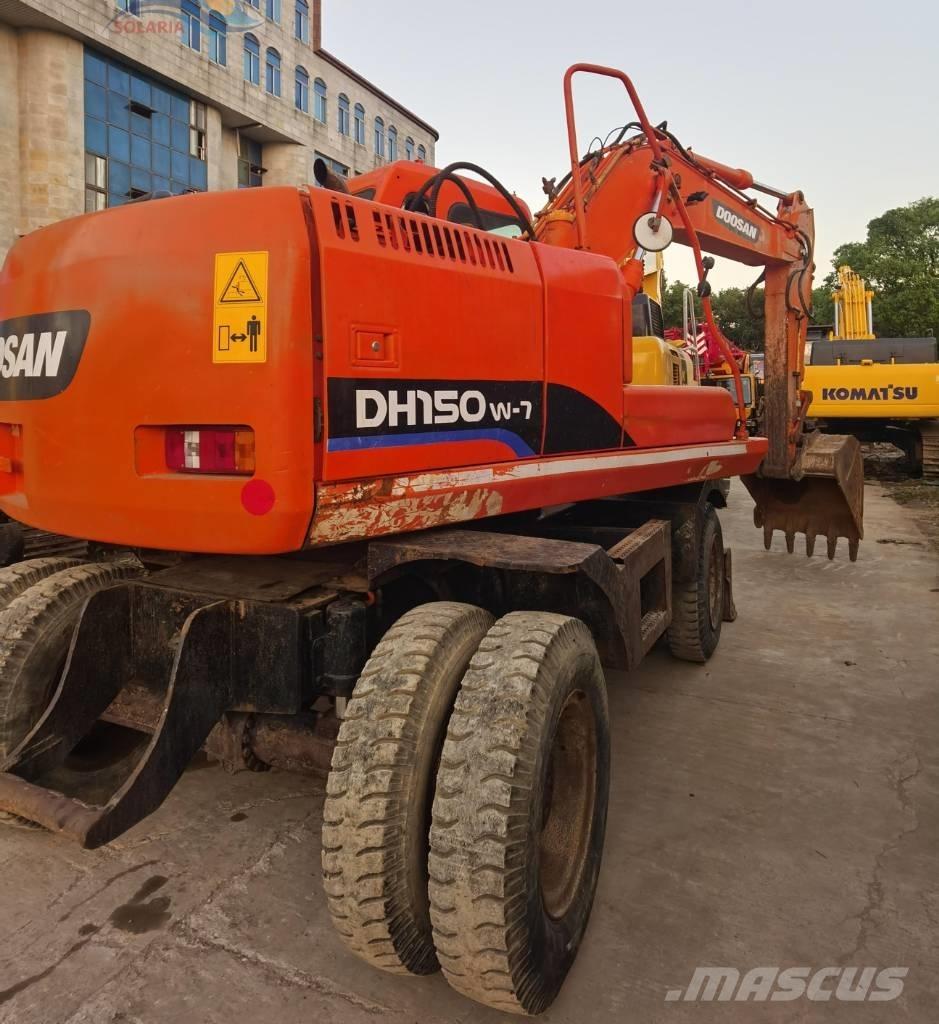 Doosan DH 150W-7 Pelle sur pneus