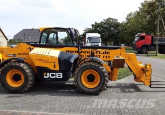 JCB 540-140 Chariot télescopique