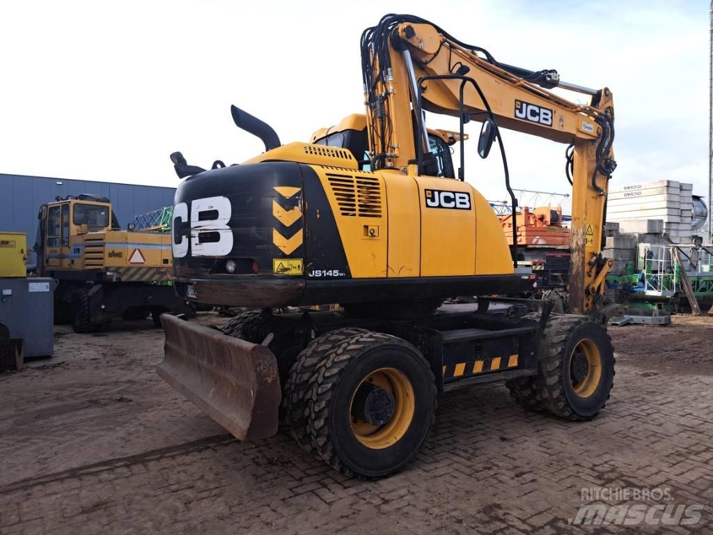 JCB JS 145 W Pelle sur pneus