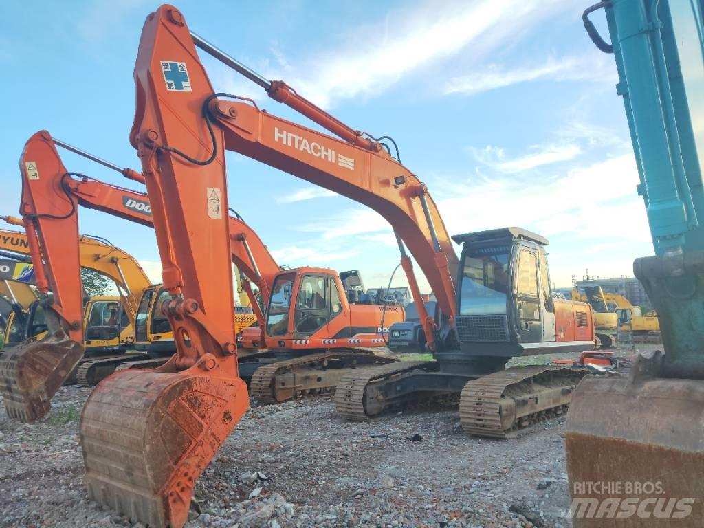 Hitachi ZX 210 Pelle sur chenilles
