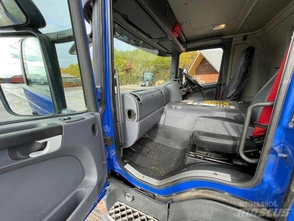 Scania P 230 Châssis cabine