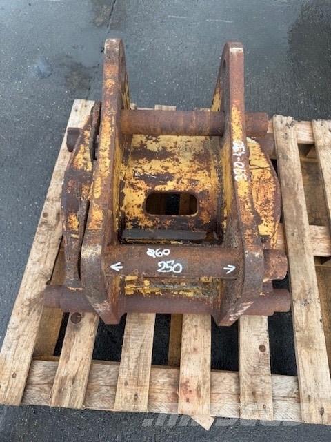 Verachtert CW 30 Attache rapide pour godet