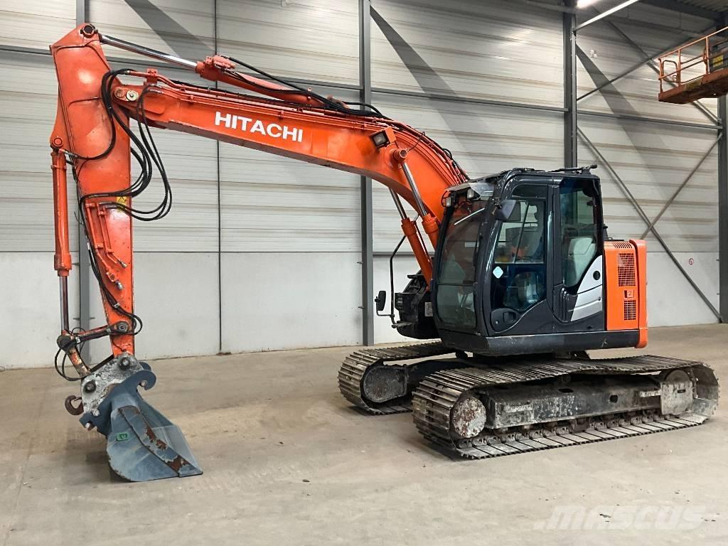 Hitachi ZX 135 US-6 Pelle sur chenilles