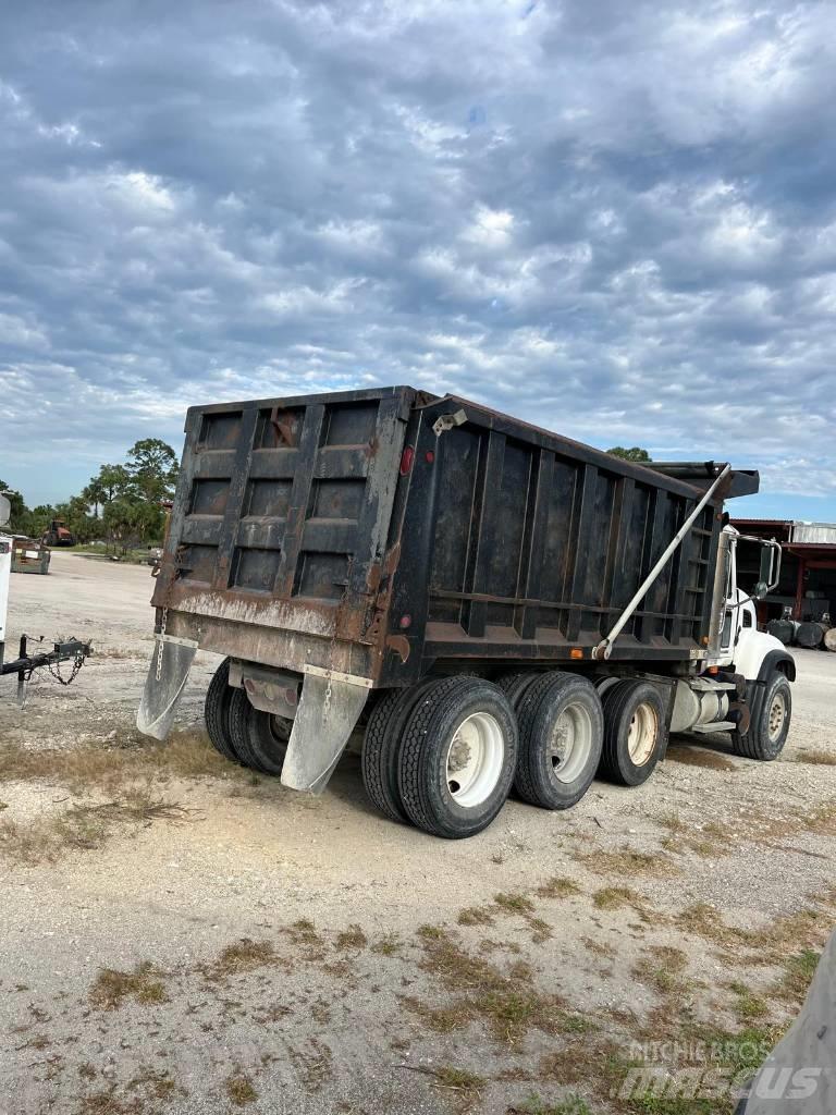 Mack Granite Camion benne