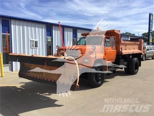 Ford F800 Sableuse et saleuse