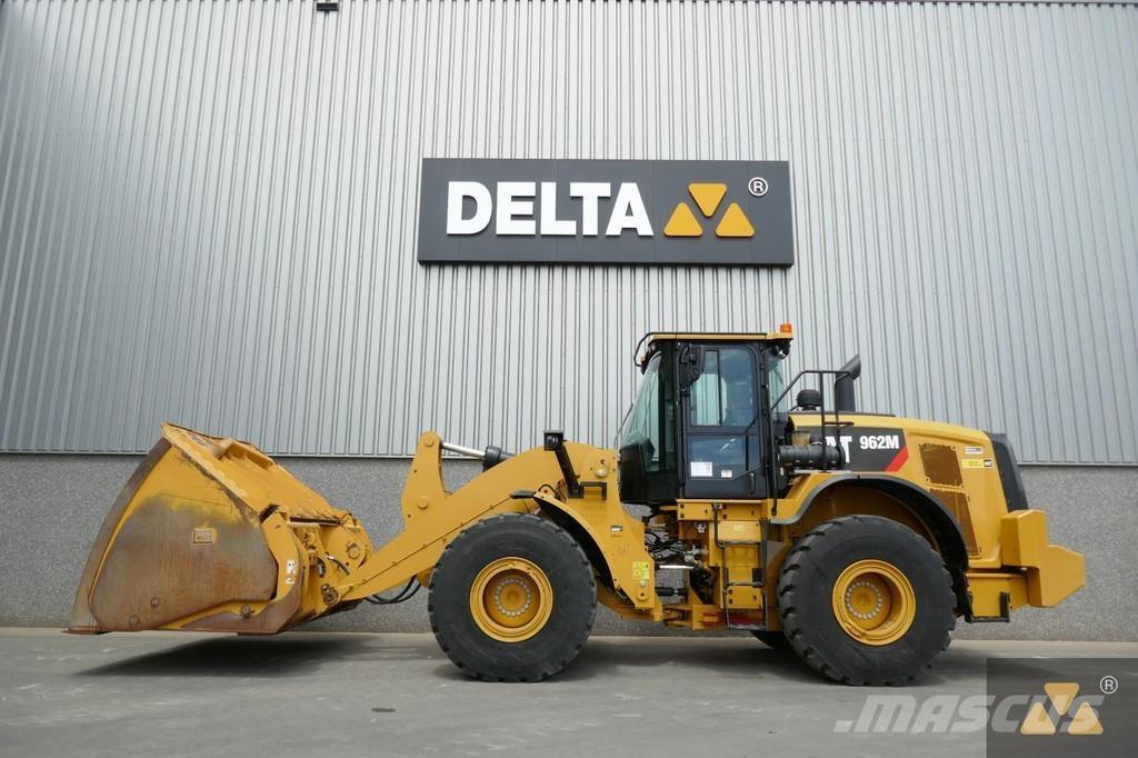 CAT 962M Chargeuse sur pneus