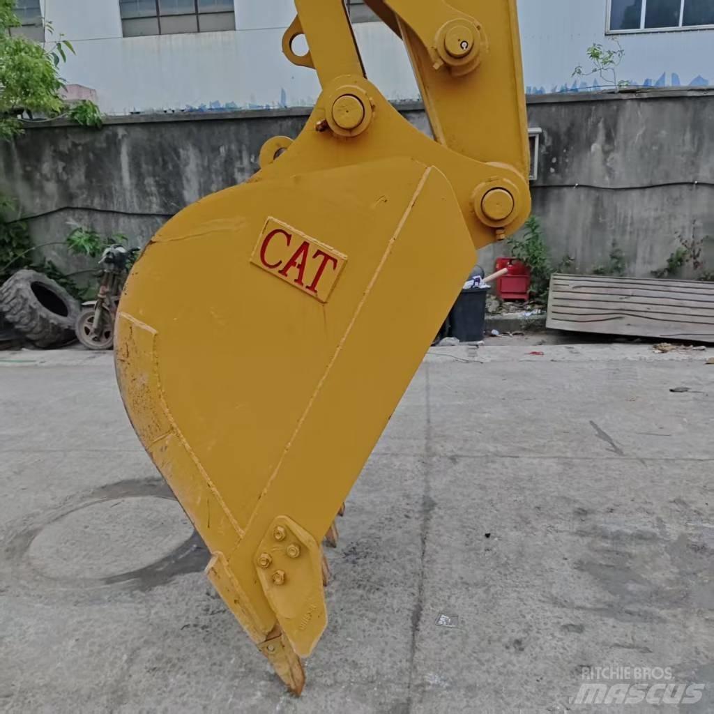 CAT 320 Pelle sur chenilles