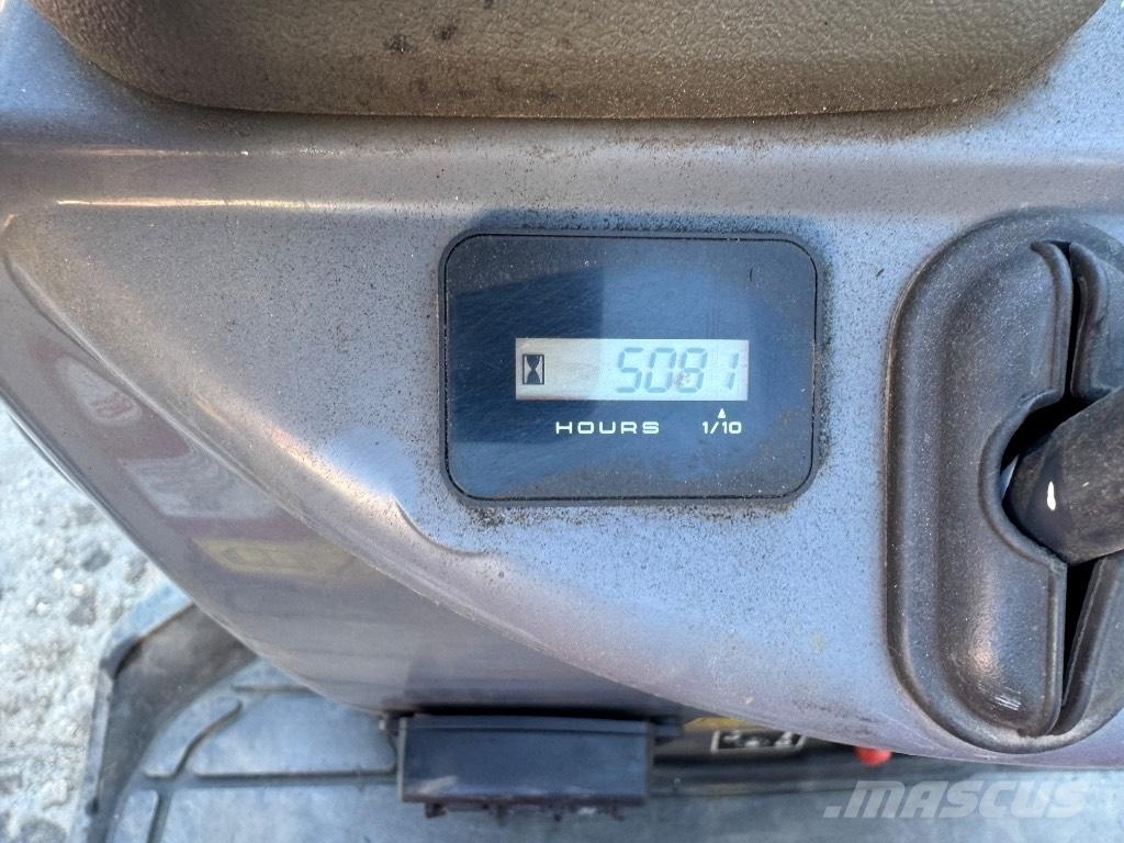 Yanmar SV08 (1E069) Mini pelle < 7t