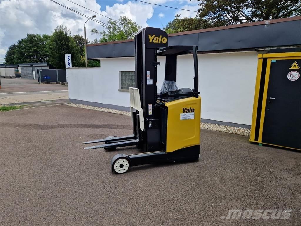 Yale MR14 Chariot à mât rétractable