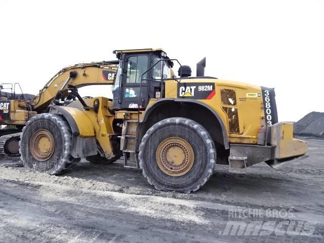 CAT 982 M Chargeuse sur pneus